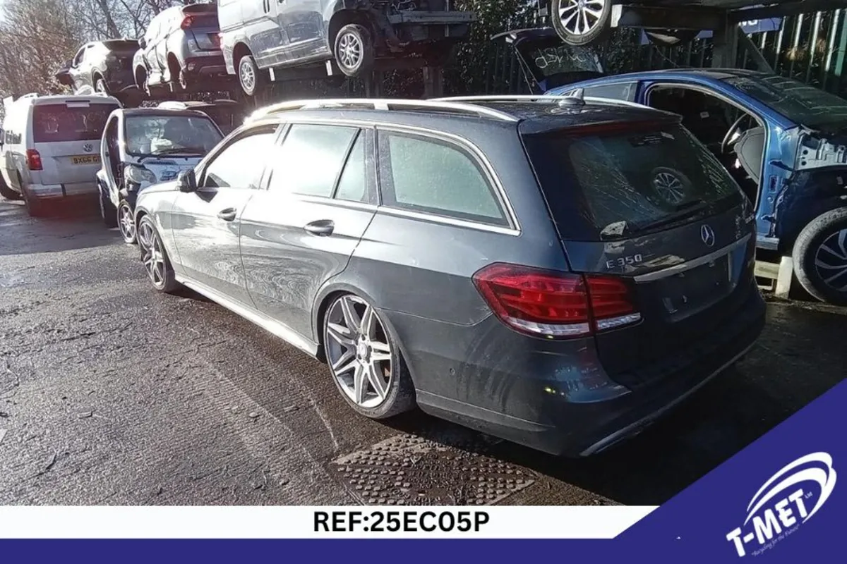 2013 MERCEDES E-CLASS BREAKING FOR PARTS - Image 1