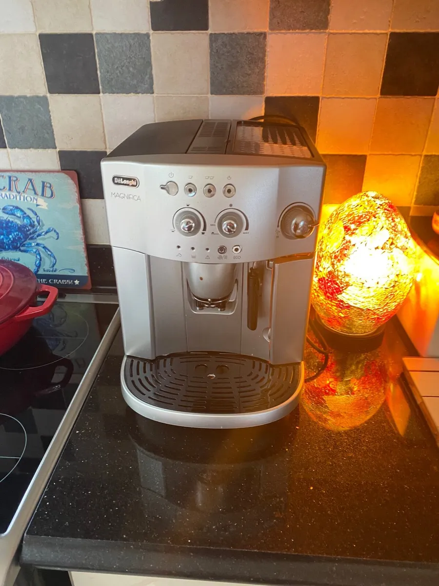 De Longhi Bean to Cup Coffee machine - Image 2