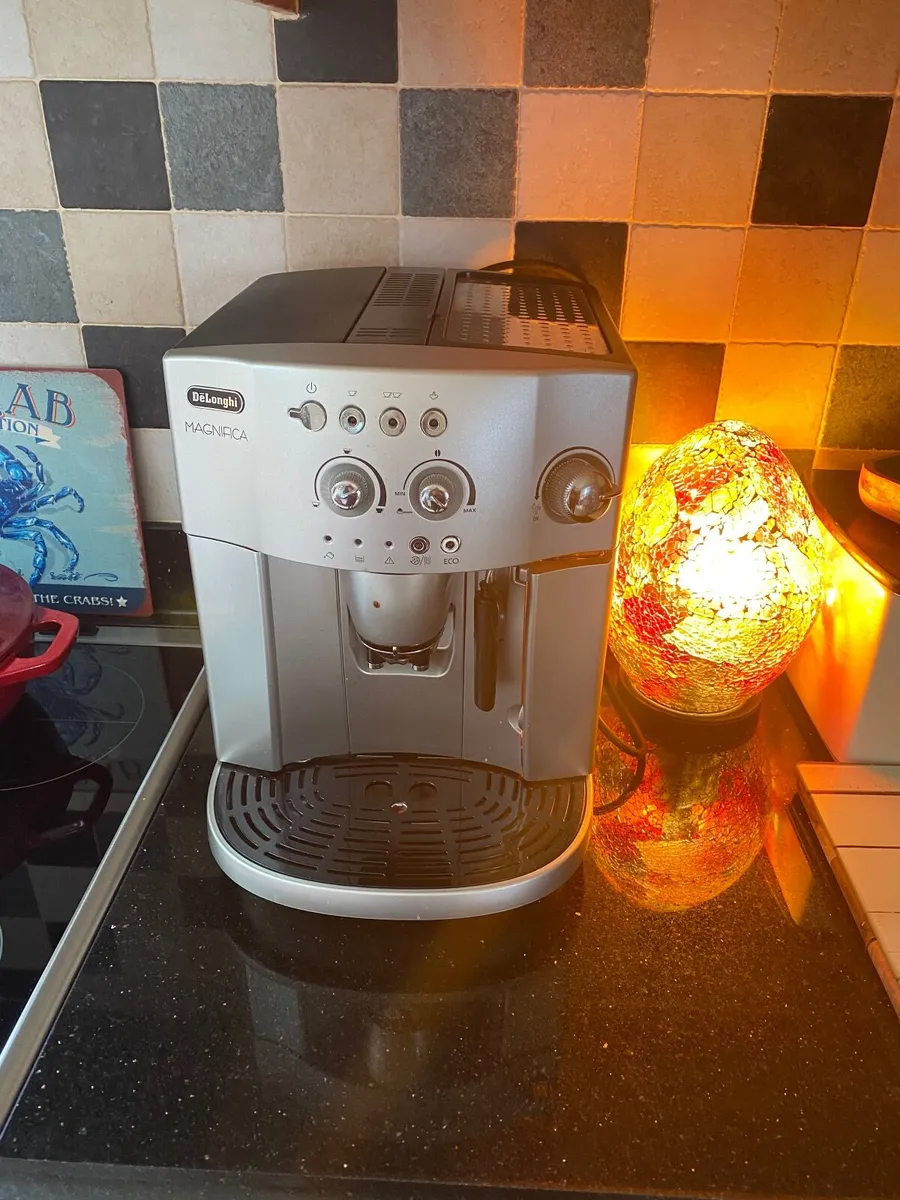 De Longhi Bean to Cup Coffee machine - Image 3