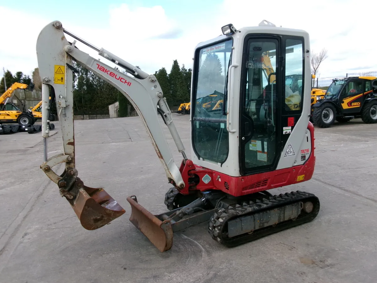 Takeuchi TB216 cabin  #14004849 - Image 3
