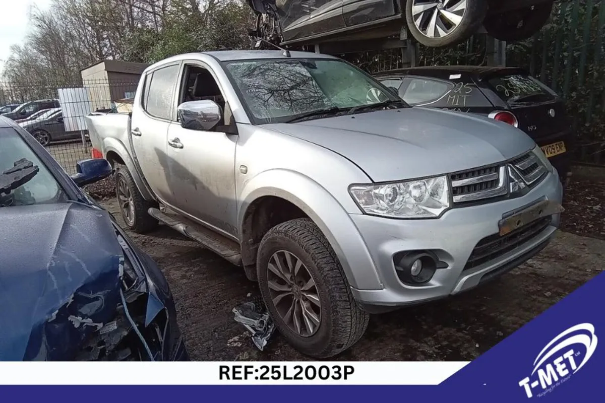 2015 MITSUBISHI L200 BREAKING FOR PARTS - Image 1