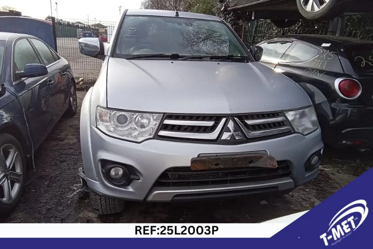 2015 MITSUBISHI L200 BREAKING FOR PARTS - Image 2