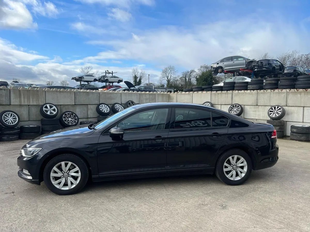 2017 VOLKSWAGEN PASSAT BREAKING FOR PARTS - Image 2