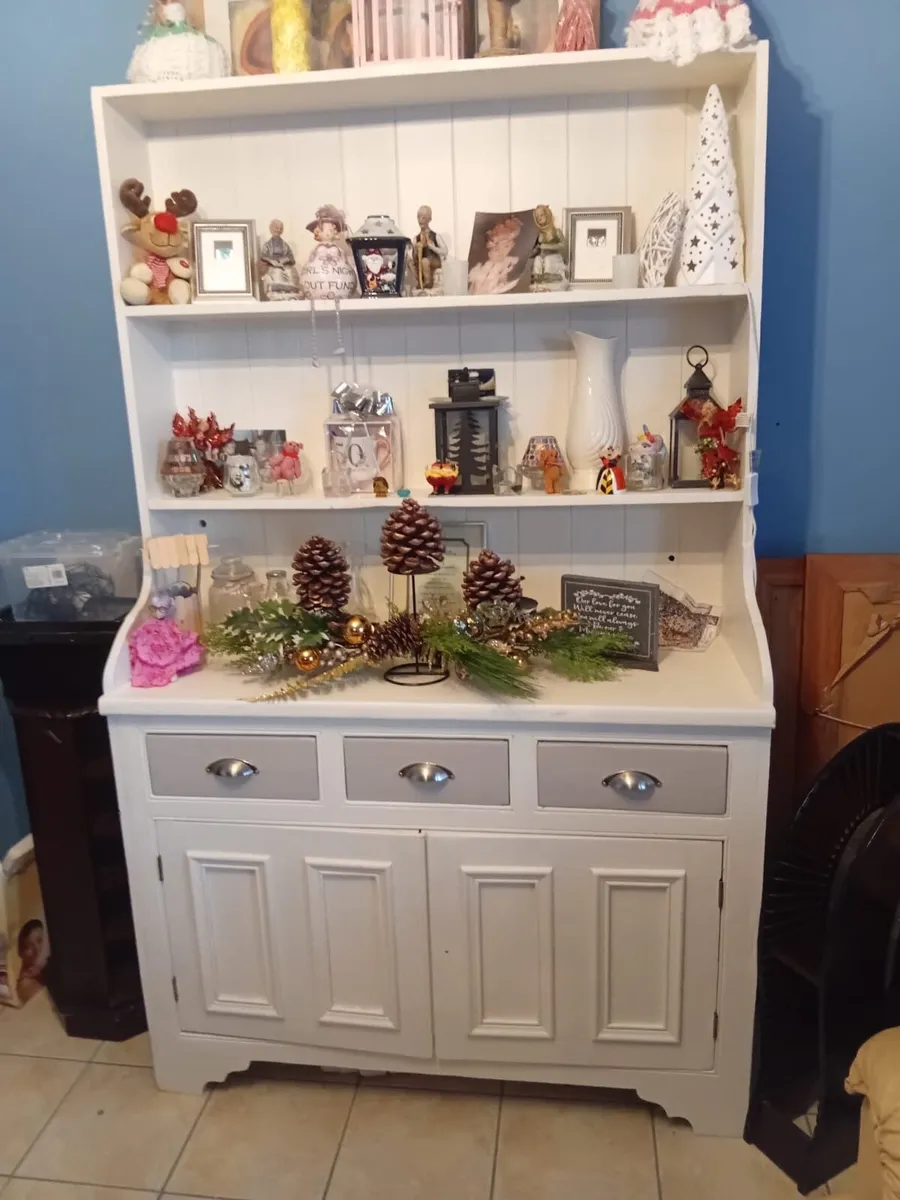 Table and chairs & dresser. - Image 1