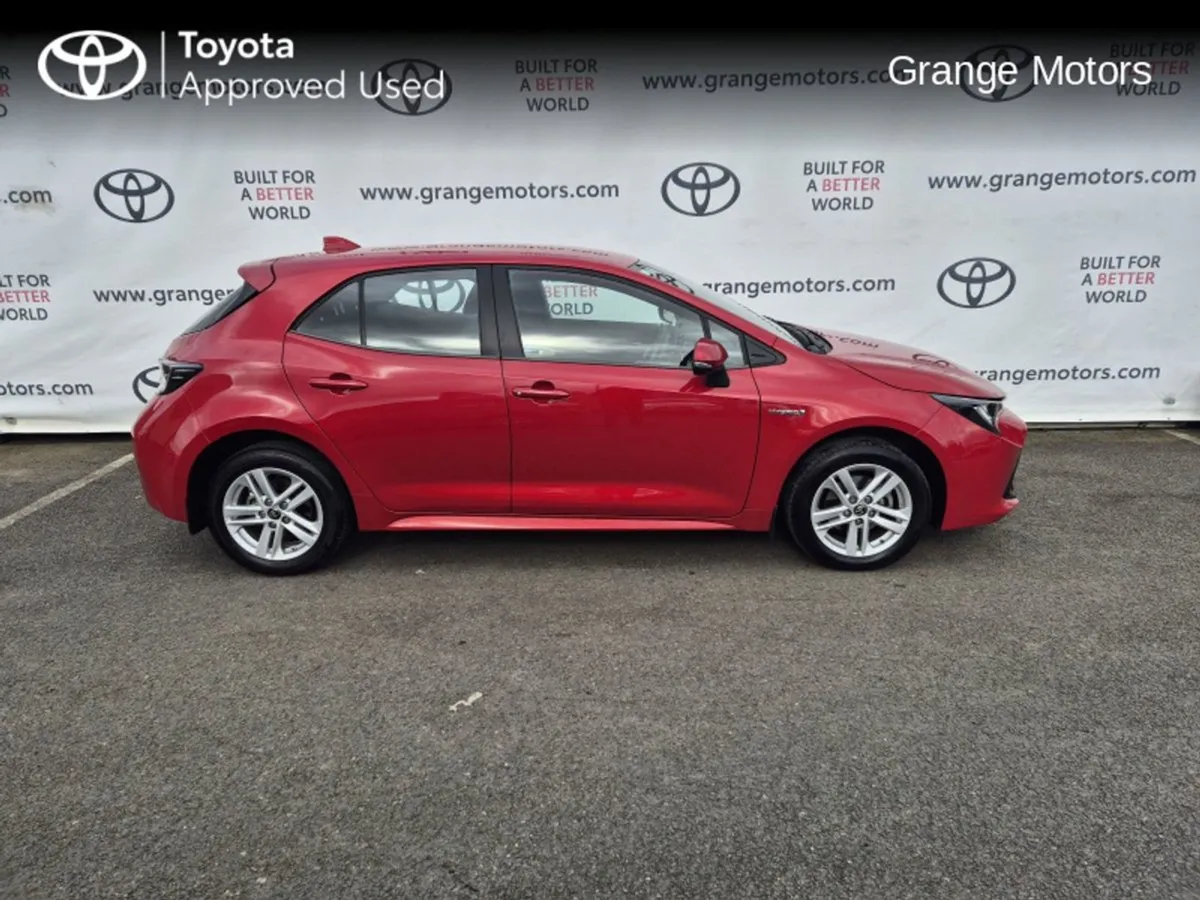 Toyota Corolla 1.8 Hybrid Luna H/B - Image 3