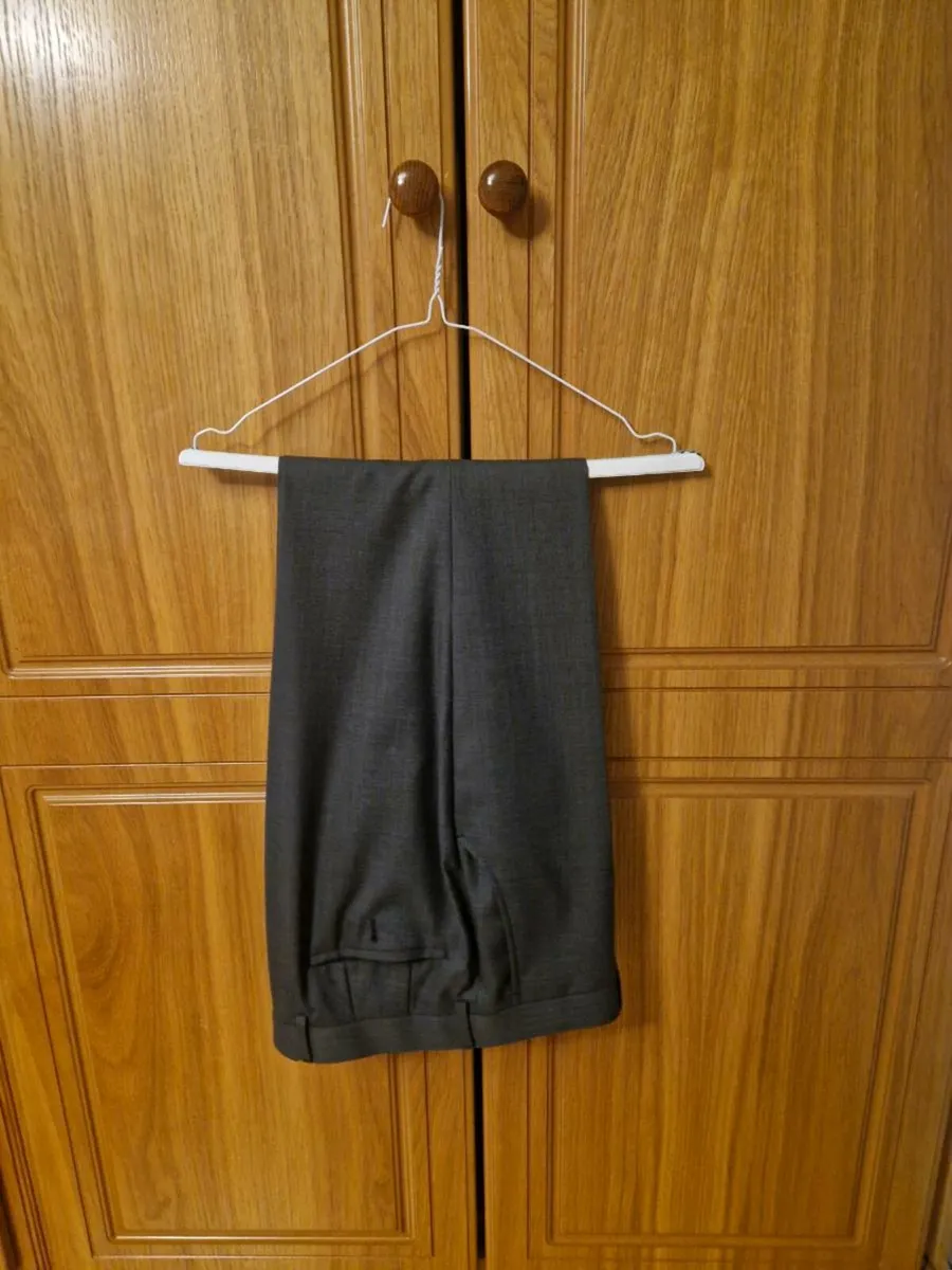 Remus Mens Suit - Image 3