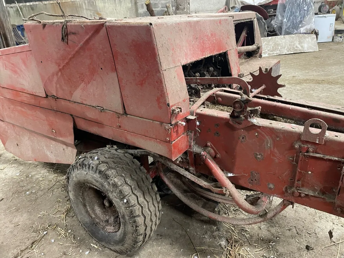 Square baler - Image 2