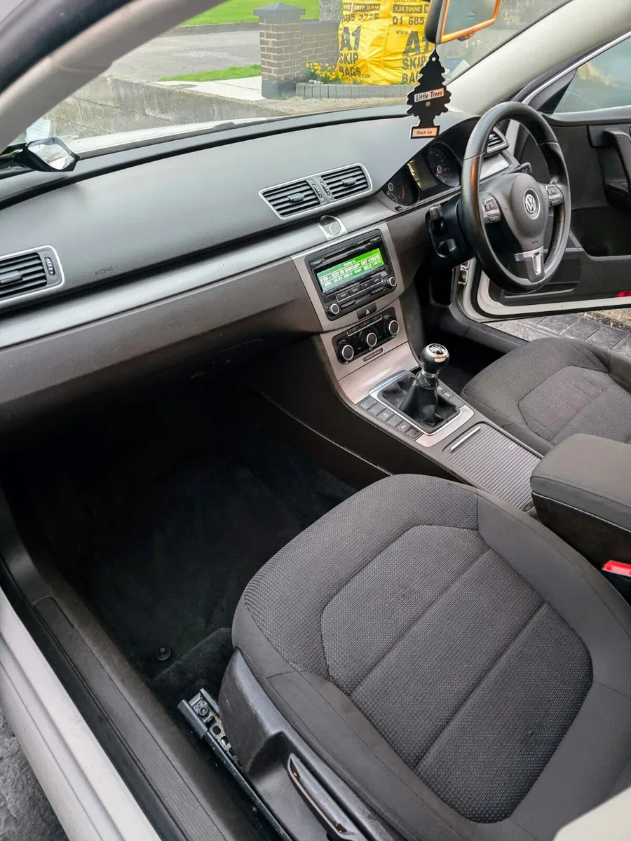 VW facelift Passat 2011 high spec - Image 2