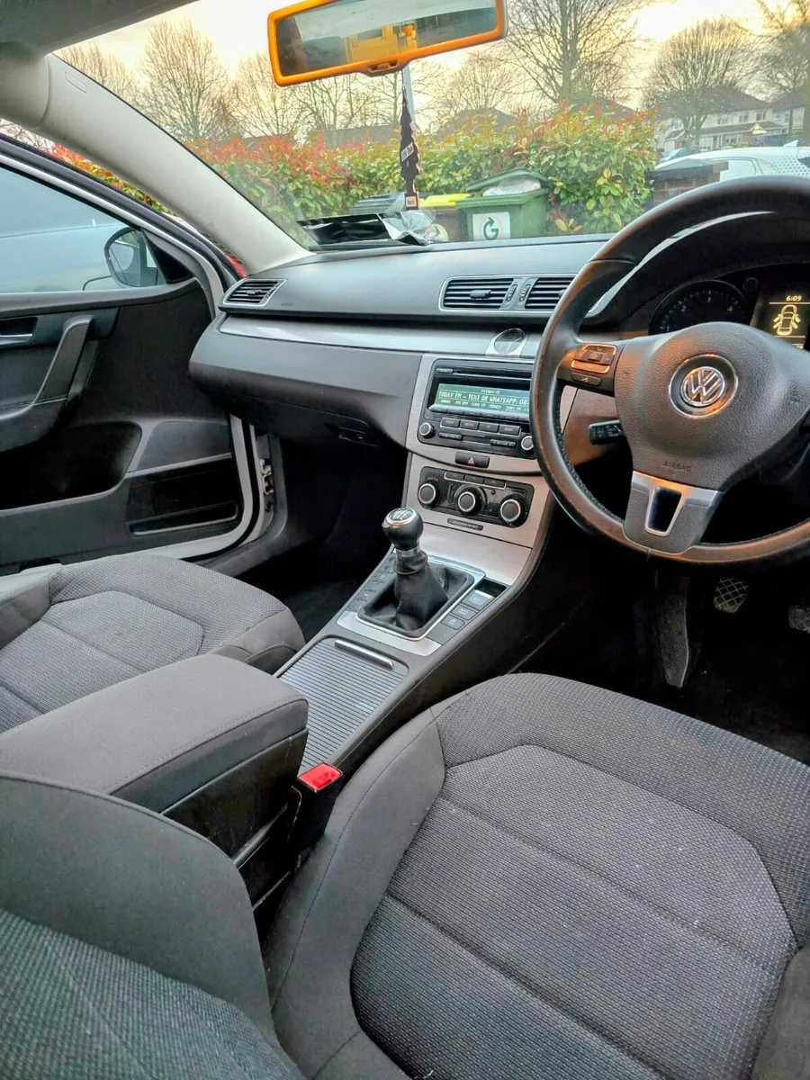 VW facelift Passat 2011 high spec - Image 3