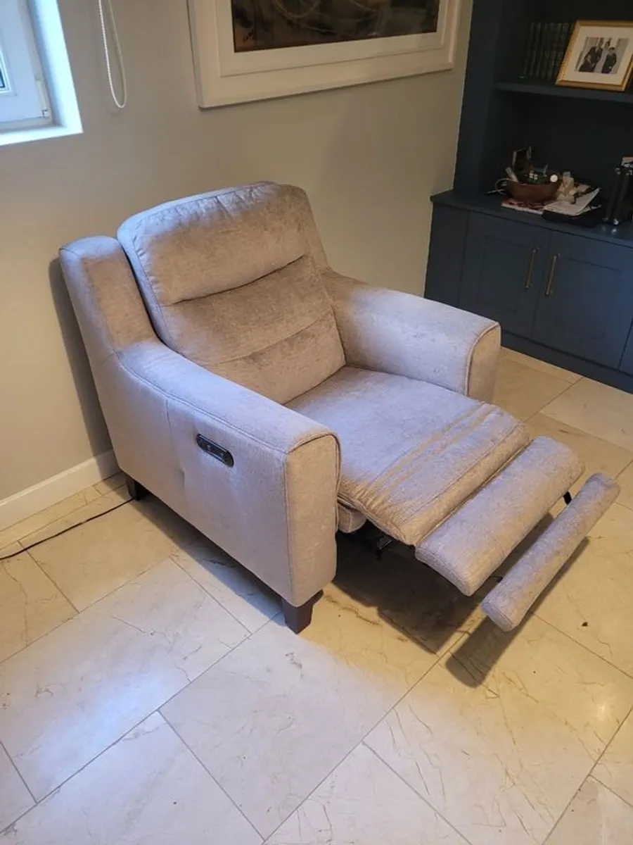 Power recliner Armchair - Image 3