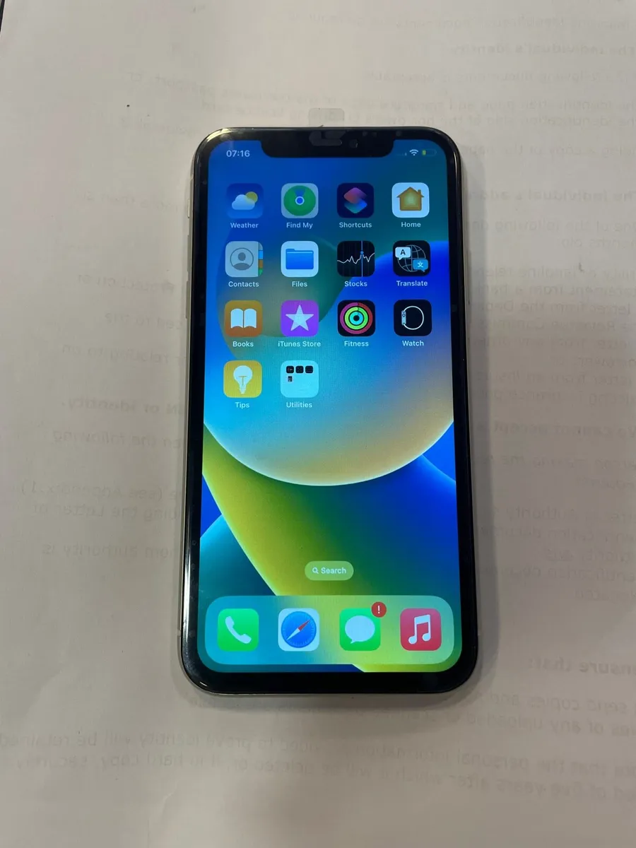 iPhone 11 unlocked - Image 2