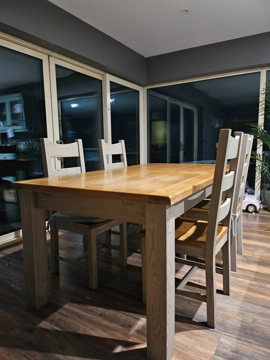 Kitchen table - Image 3
