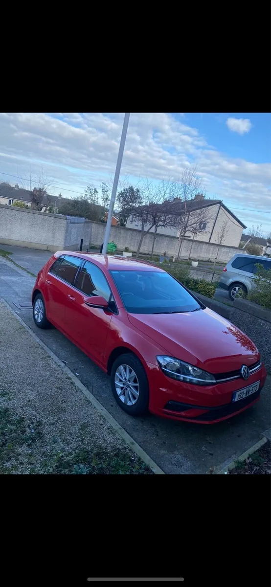 Volkswagen Golf 2019 6speed manual - Image 3