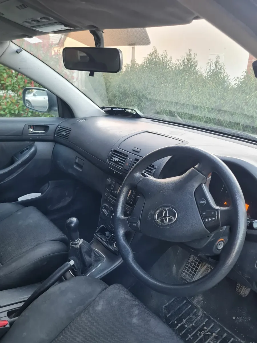 Toyota Avensis 2008 - Image 2