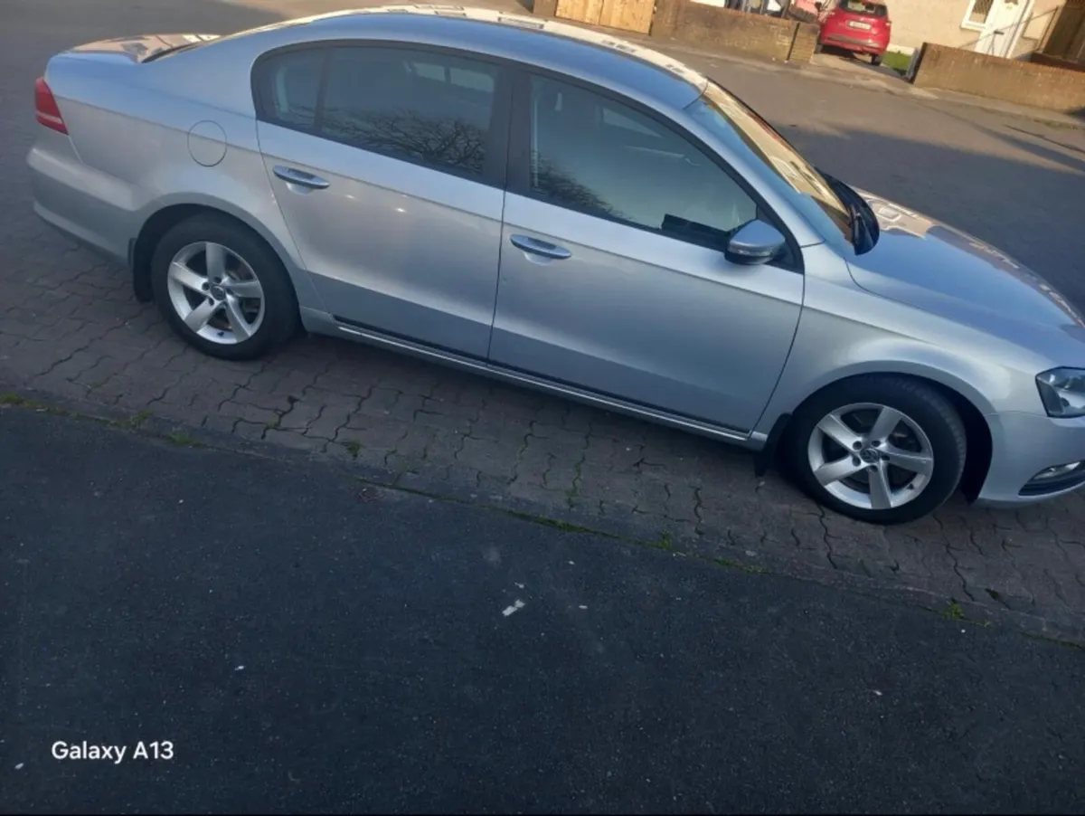 Volkswagen Passat 2013 - Image 1