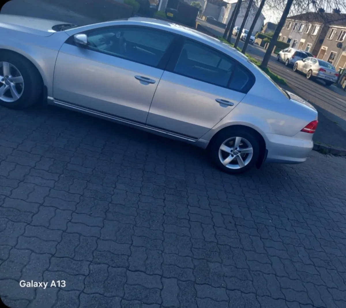 Volkswagen Passat 2013 - Image 2