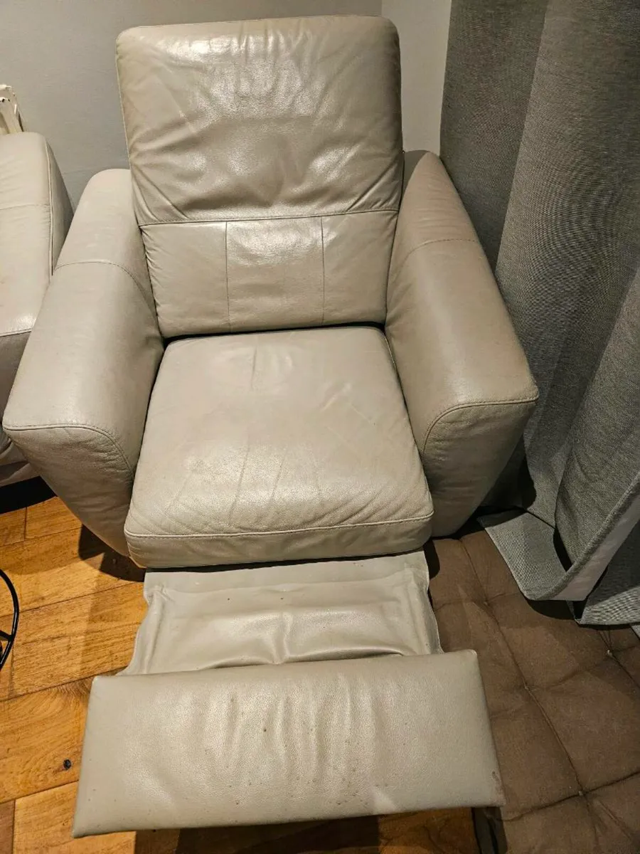 Reclining armchair - Image 1