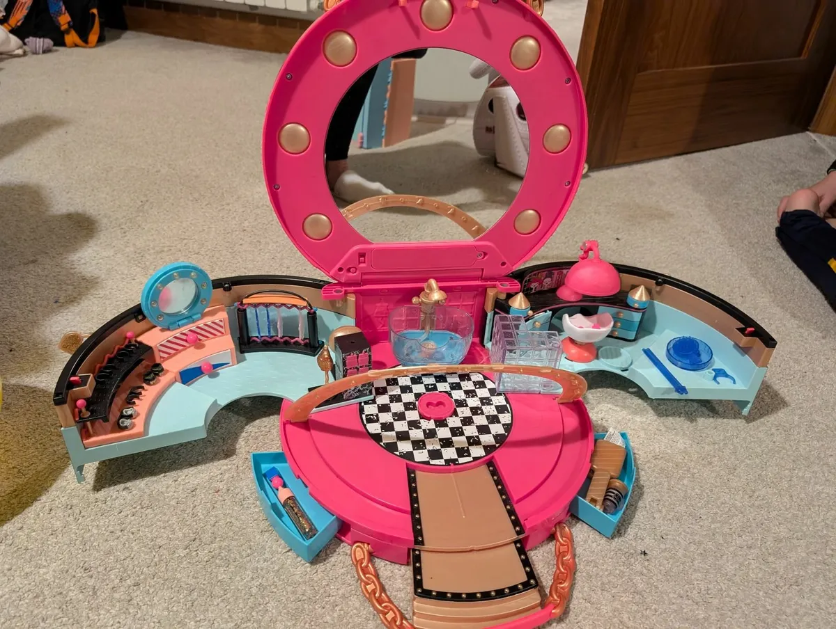 LoL toys, brillant condition, never played with - Image 2