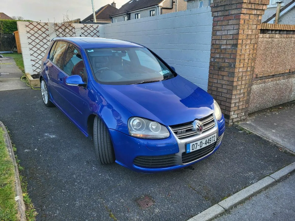 Volkswagen Golf R32 - Image 3