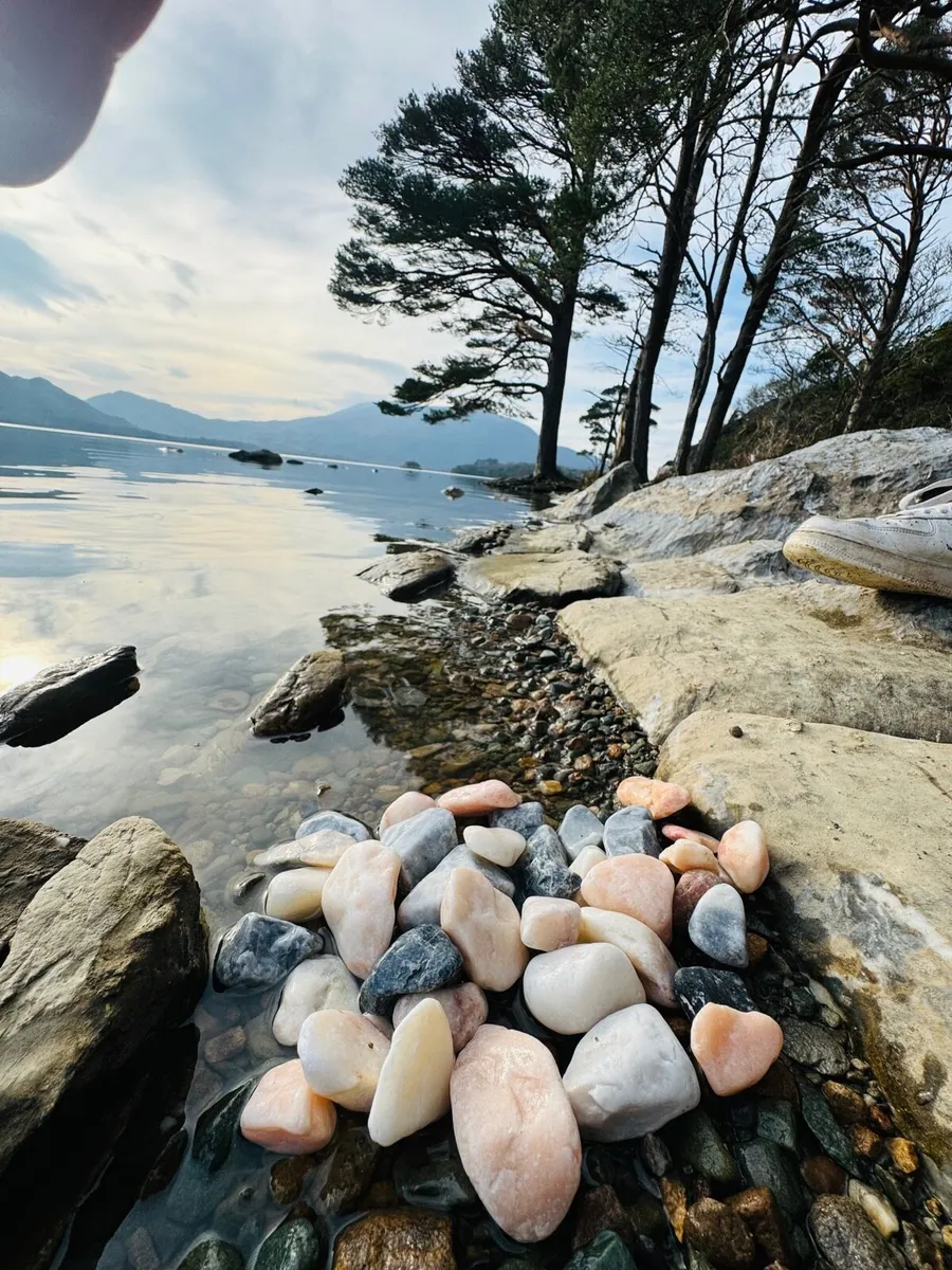 Stone decorative polished pebbles, Grave stone - Image 4