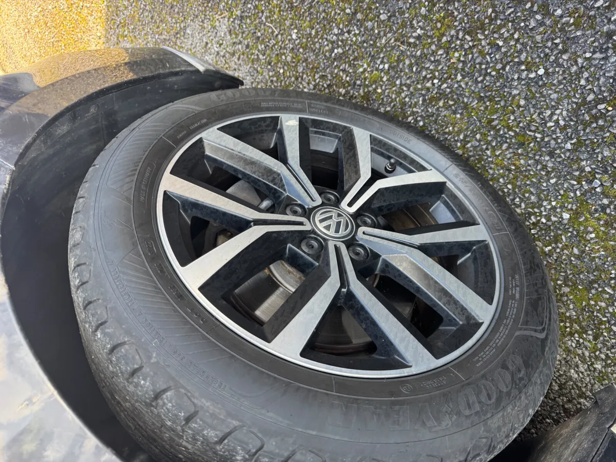 Volkswagen Passat 2020 elegance  2.0Tdi - Image 3