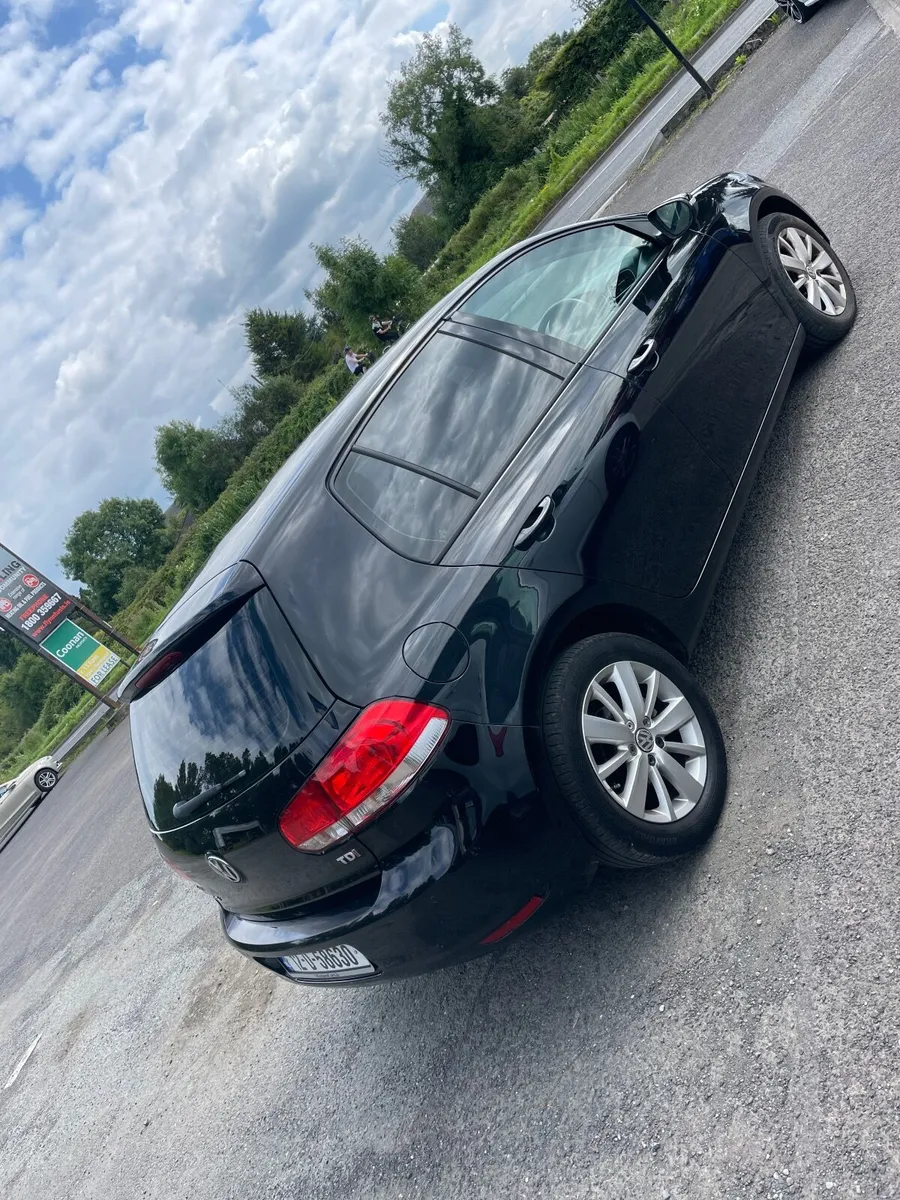 Volkswagen Golf 2012 - Image 1