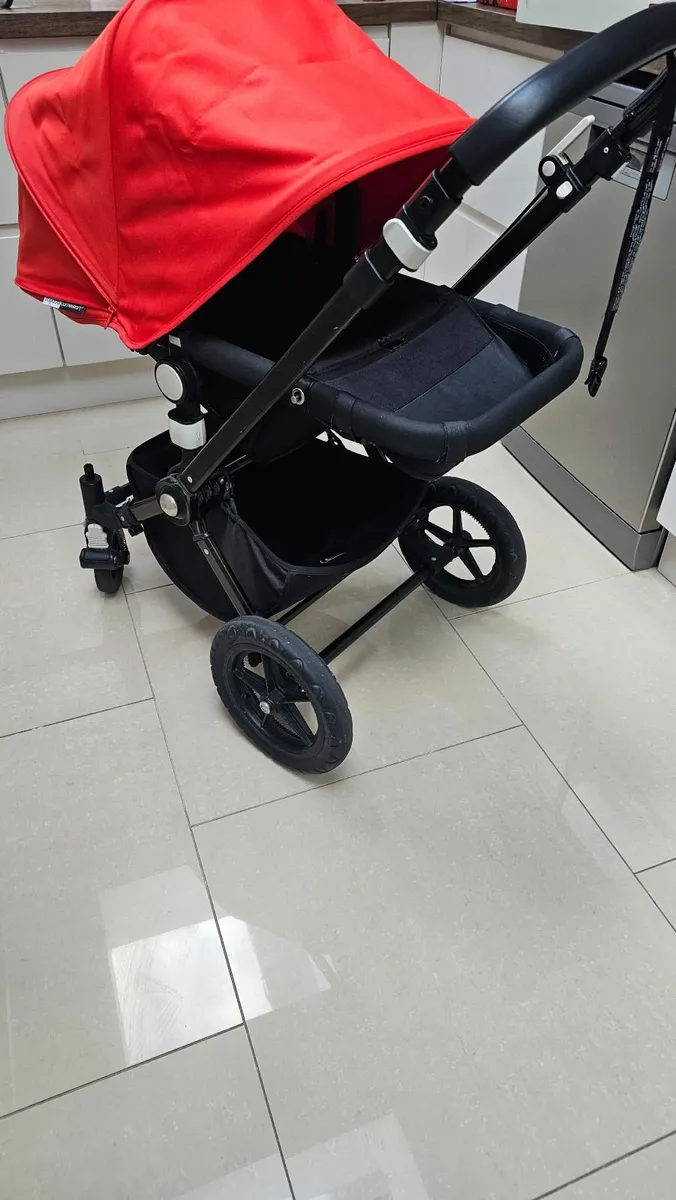 Bugaboo Camelon black limited frame - Image 2