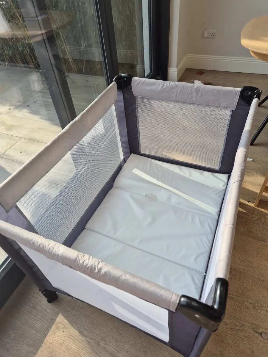 Portable child’s bed - FINAL CHANCE BEFORE DISPOSE - Image 4