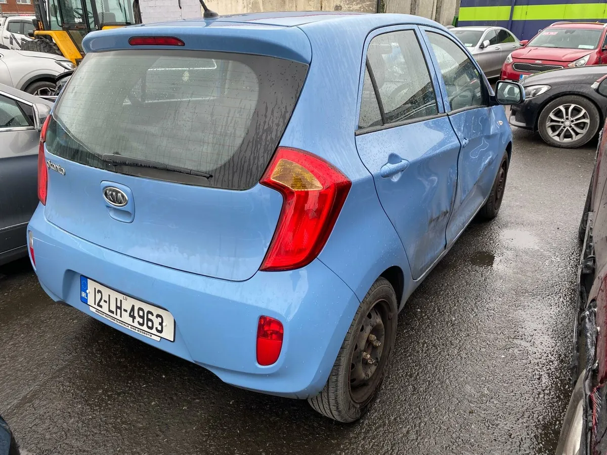 Kia picanto 2012 very light damage Driving - Image 4