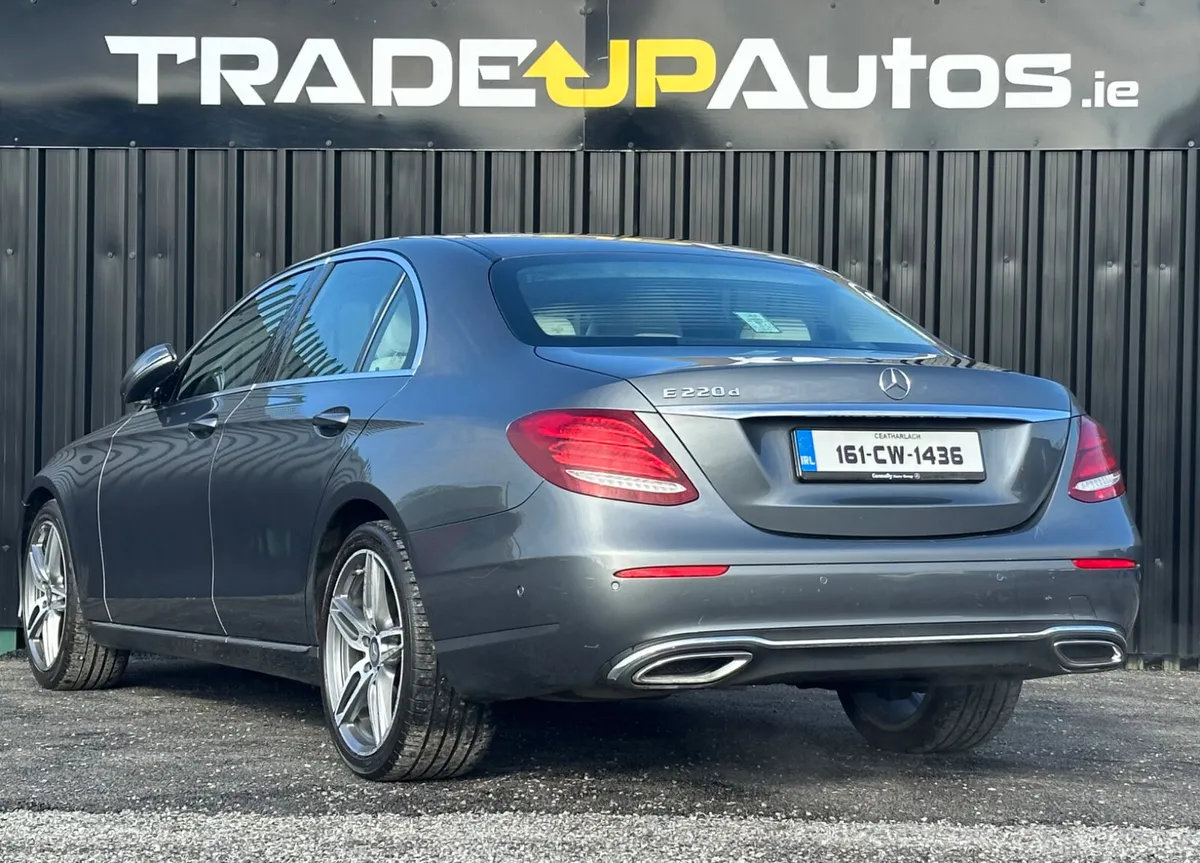 Mercedes-Benz E220d *AMG line - Image 4