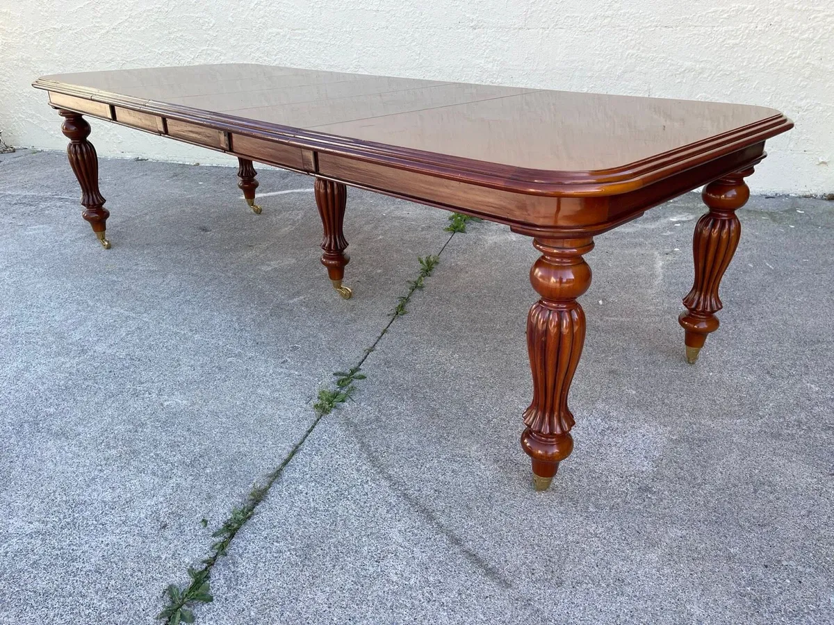 Mahogany three leaf dining/ boardroom table - Image 2