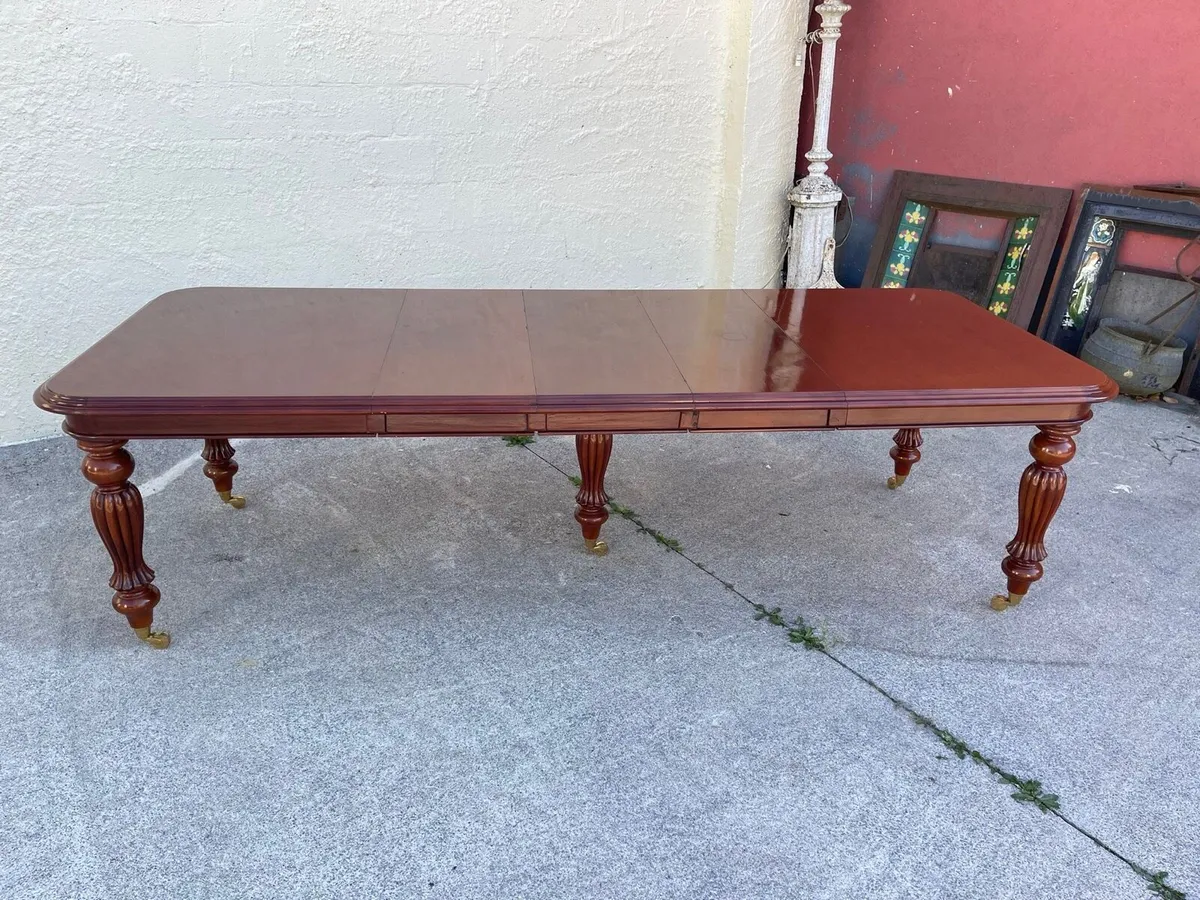 Mahogany three leaf dining/ boardroom table - Image 4
