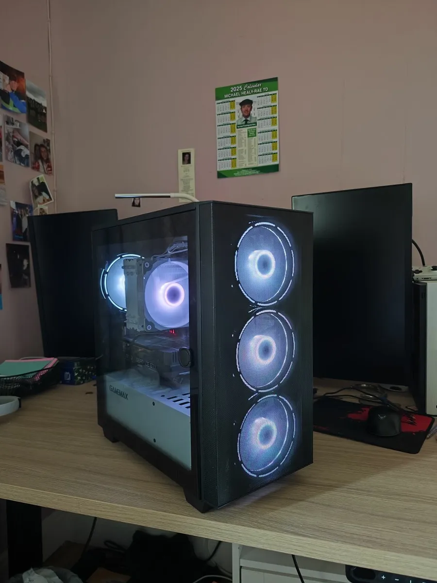 Gaming Setup - Image 1