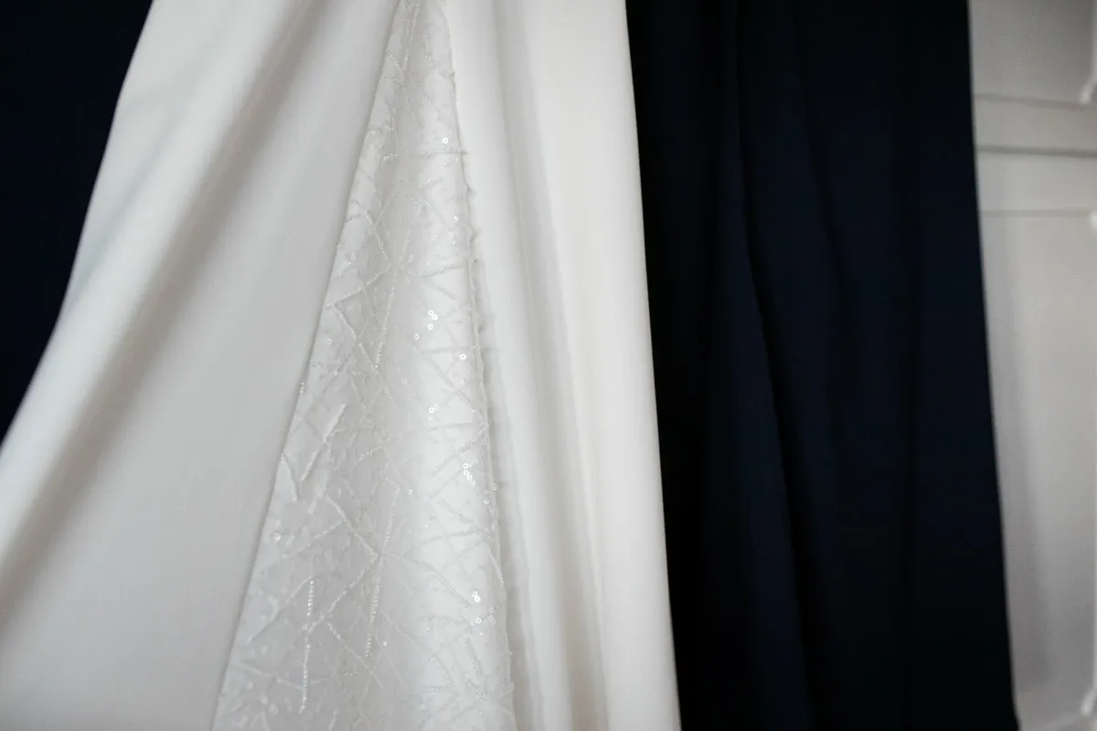 Wedding dress - Image 2