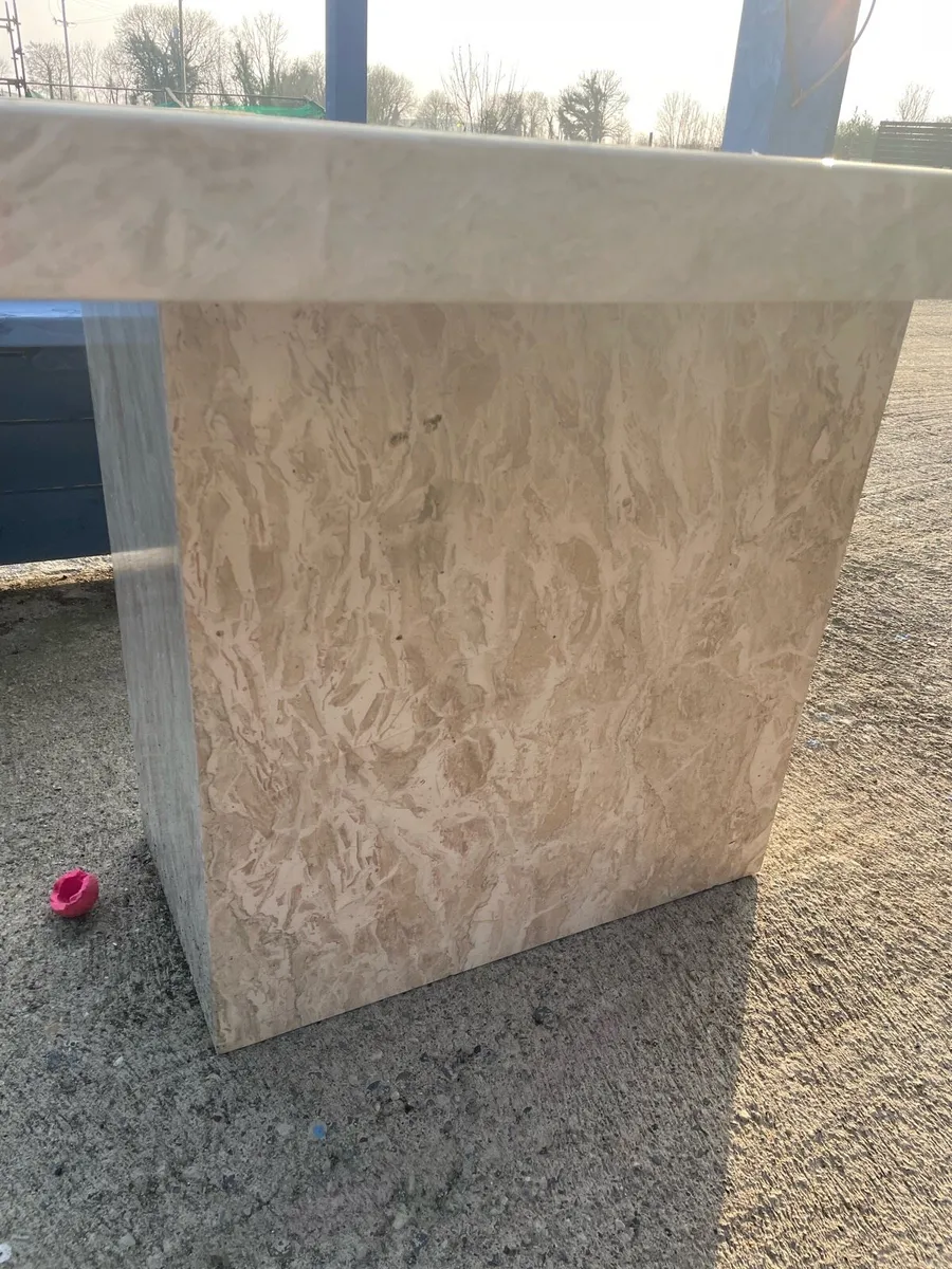 Solid marble table - Image 2