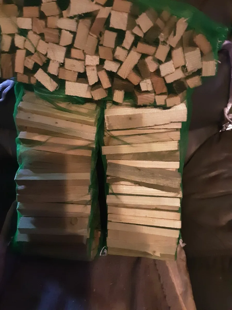 Bags of kindling - Image 2