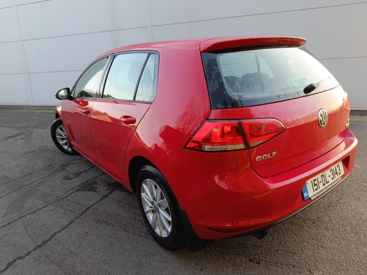 Volkswagen Golf 1.6 TDI 5DR 110HP Bluemotion - Image 3