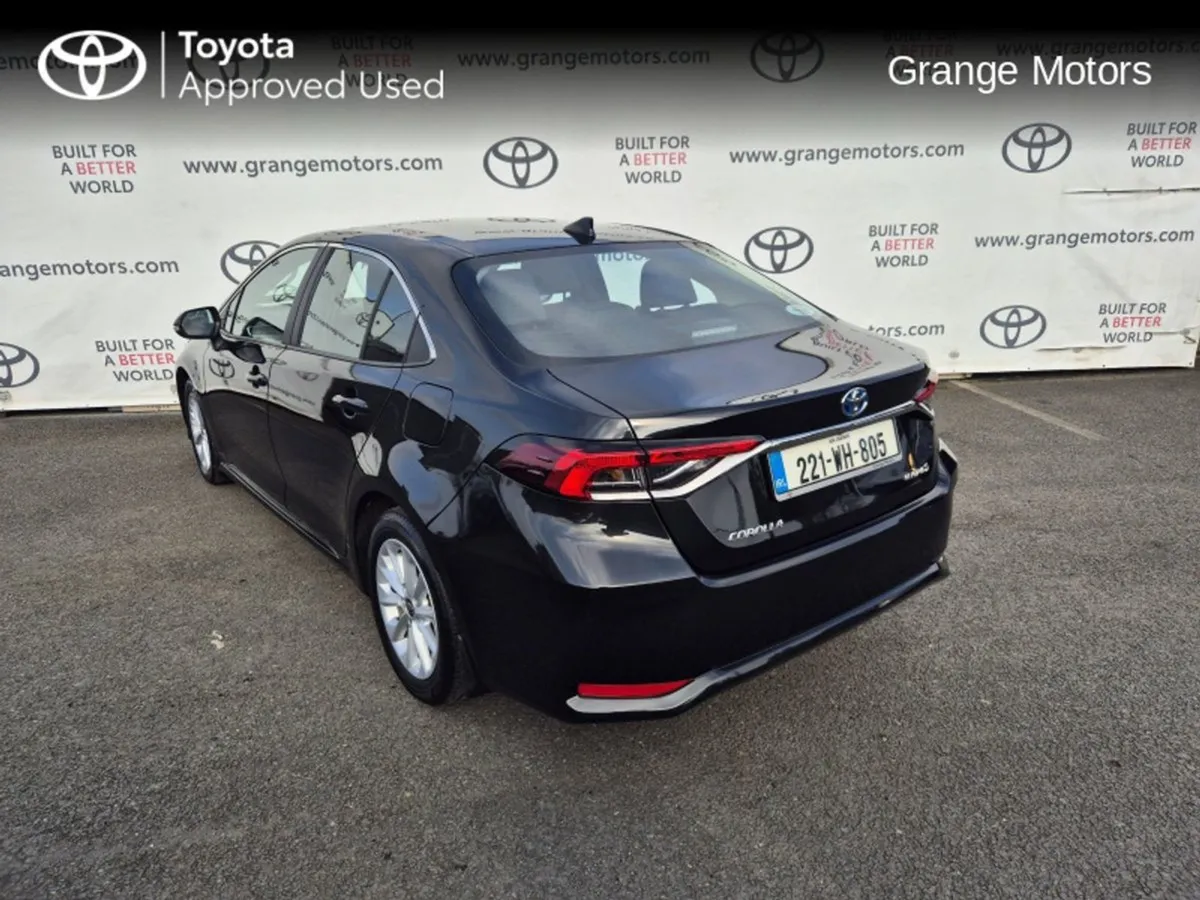 Toyota Corolla Hybrid Luna Saloon full Service Hi - Image 2