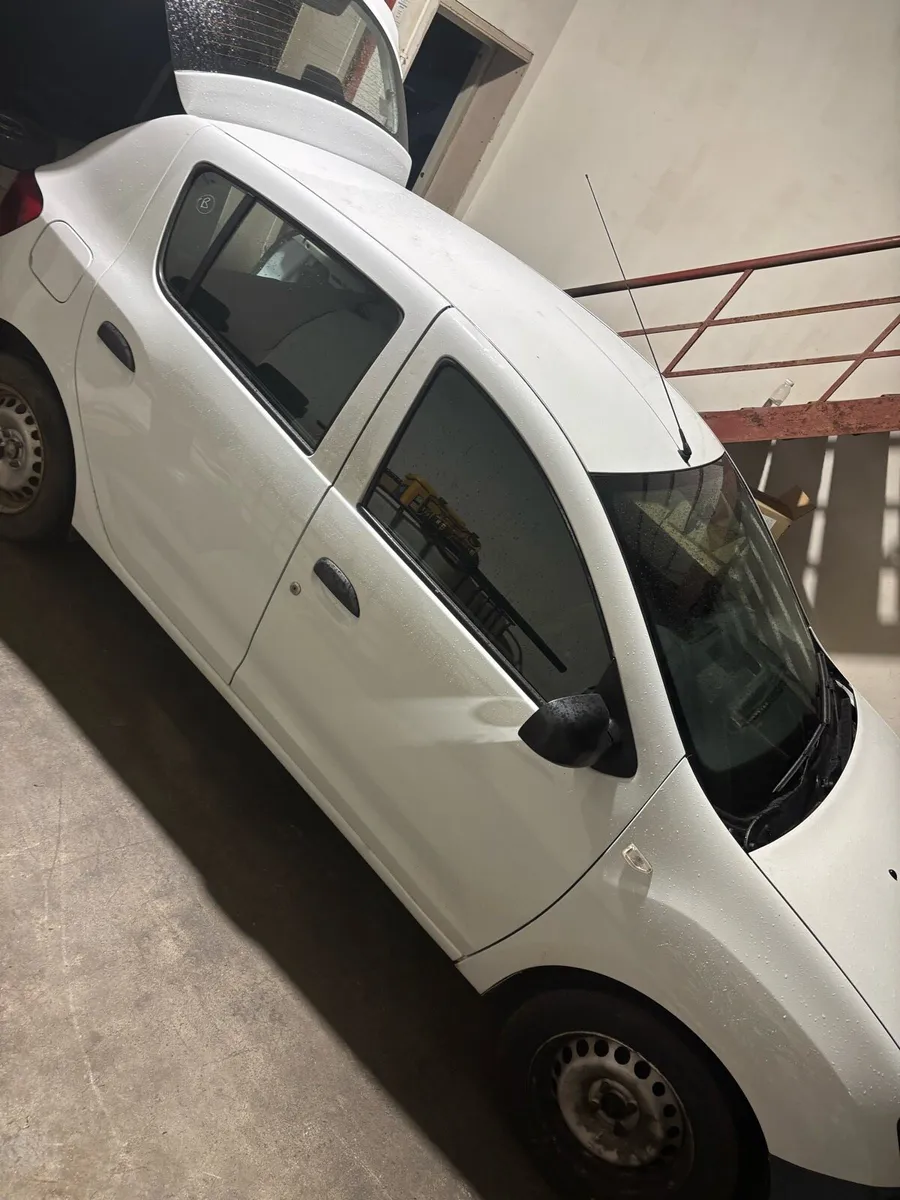 Dacia sandero - Image 1