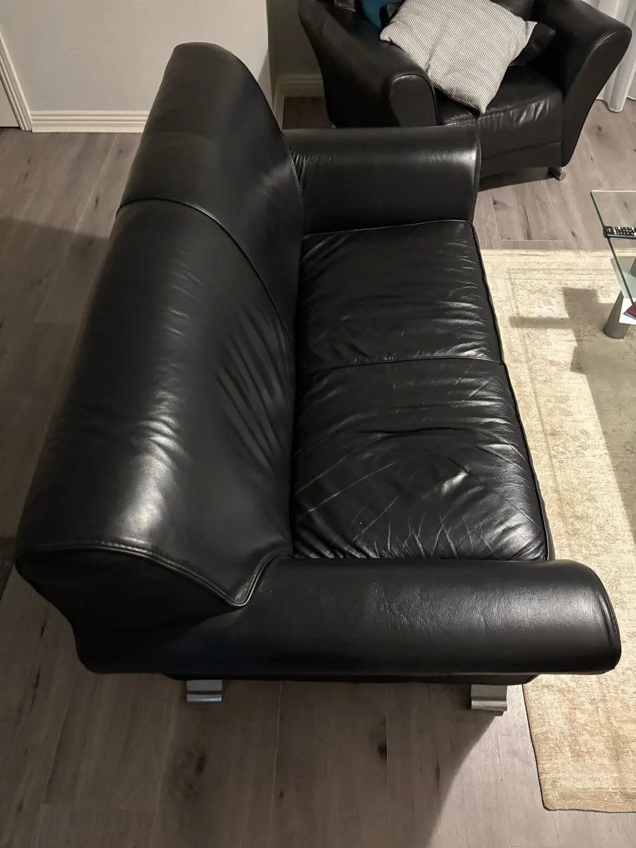 Couch - Image 2