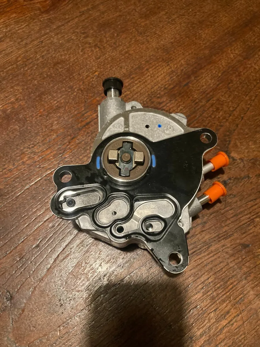 03G 145 209 High pressure pump and vacuum unit - Image 2