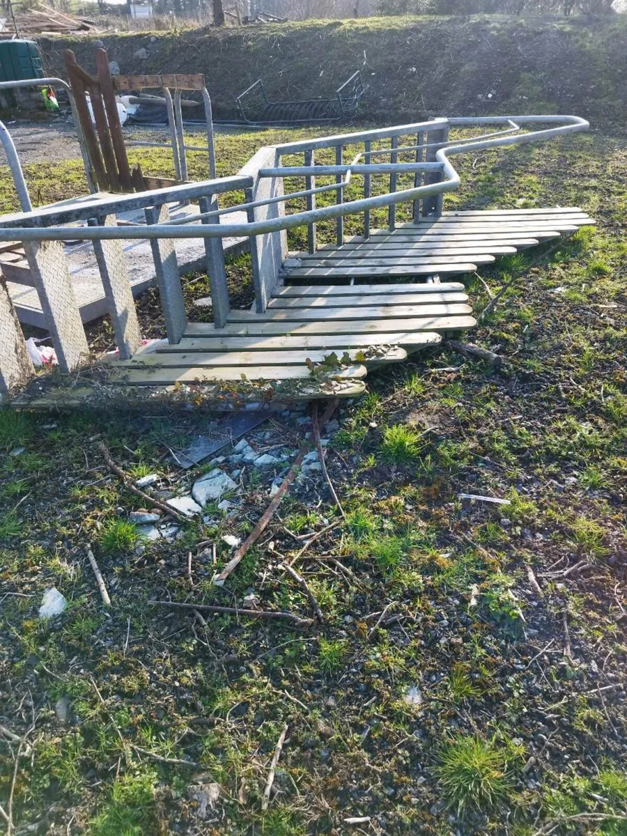 External fire escape stairs - Image 3