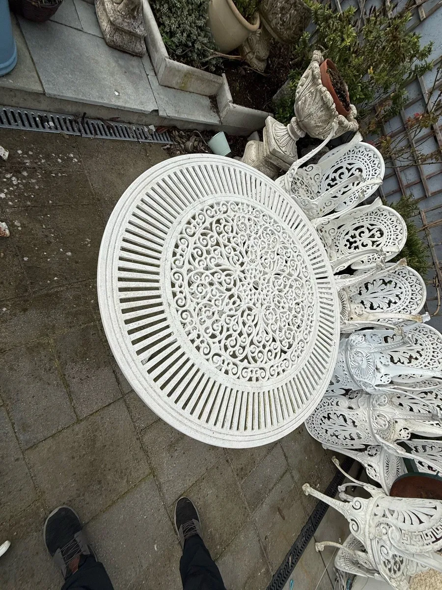 Garden chairs & Tables - Image 3