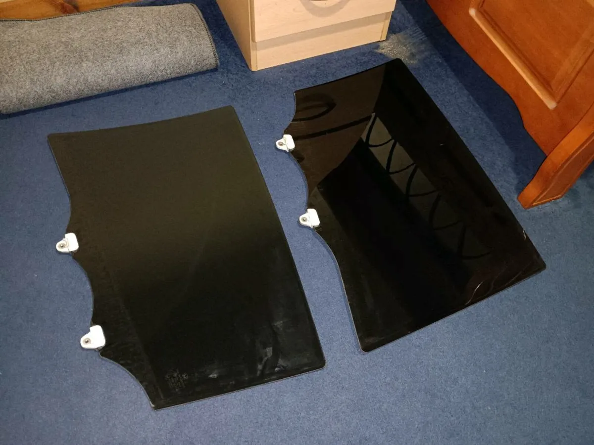 2013 Honda insight rear tinted window pair - Image 1