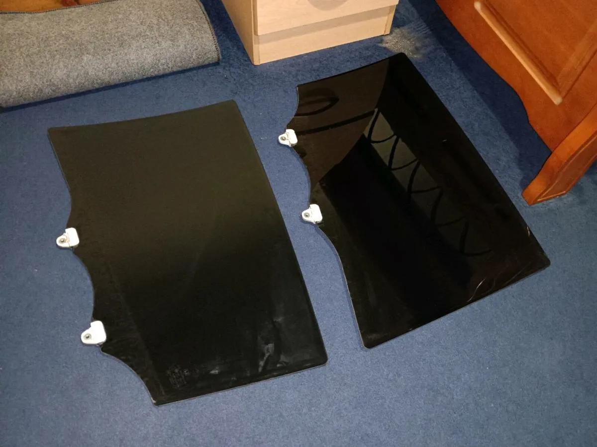 2013 Honda insight rear tinted window pair - Image 2