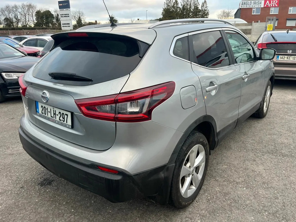Nissan Qashqai 201 , light damage - Image 3