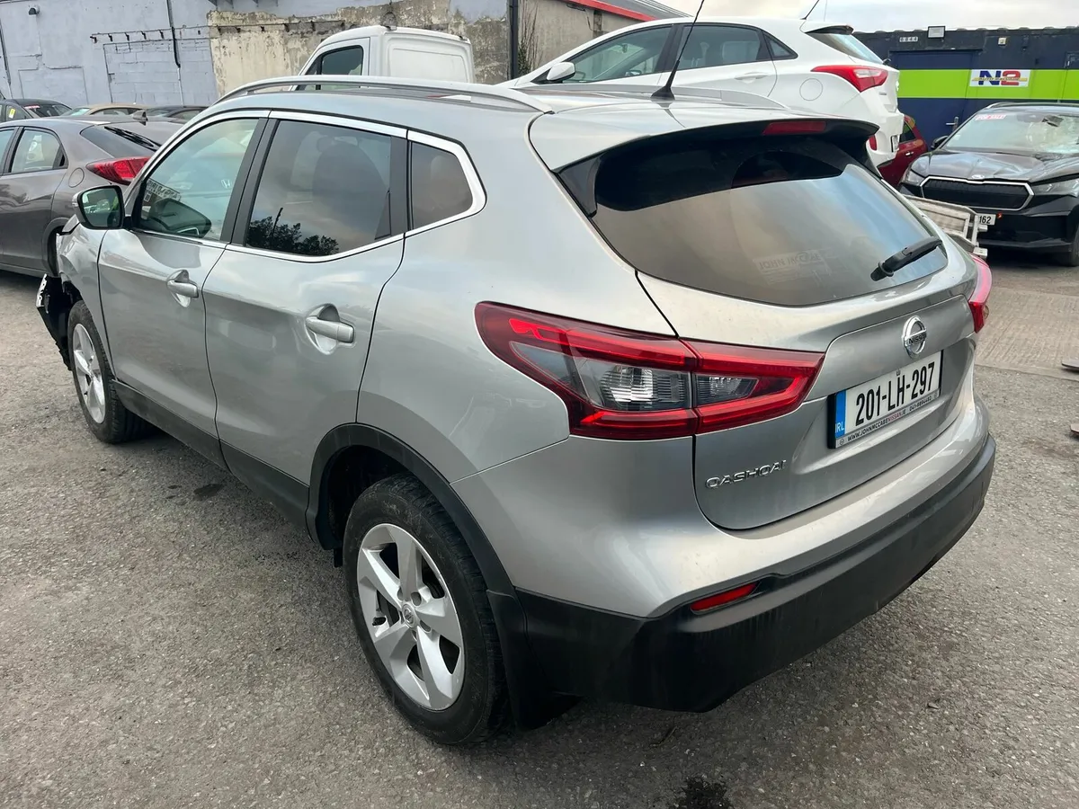 Nissan Qashqai 201 , light damage - Image 4