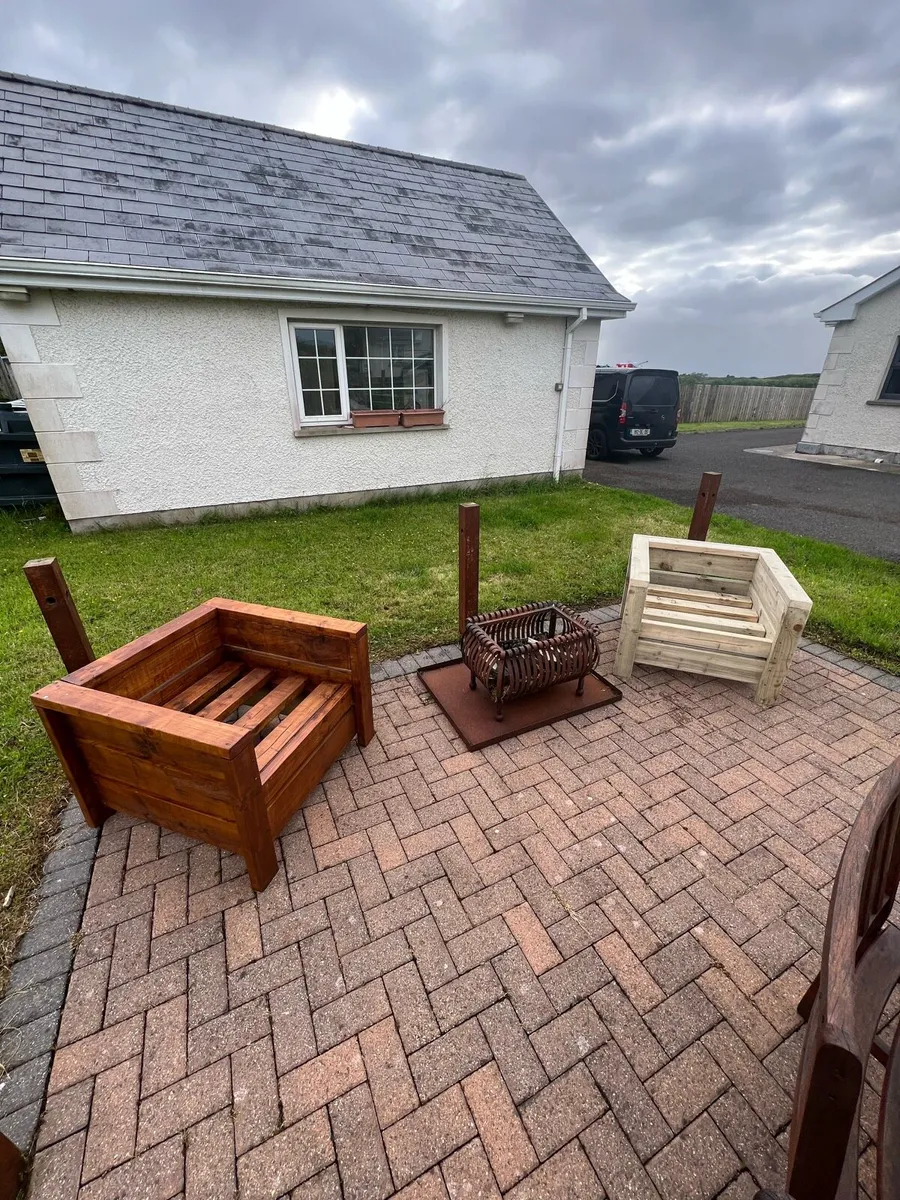 Garden Furniture - Image 1