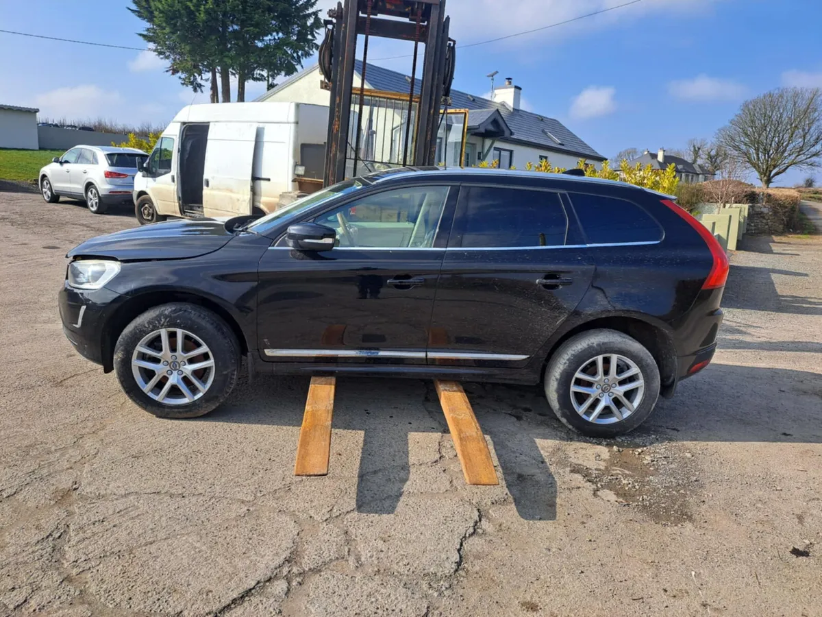 2016 VOLVO XC60  2.0 DIESEL FOR BREAKING! - Image 2