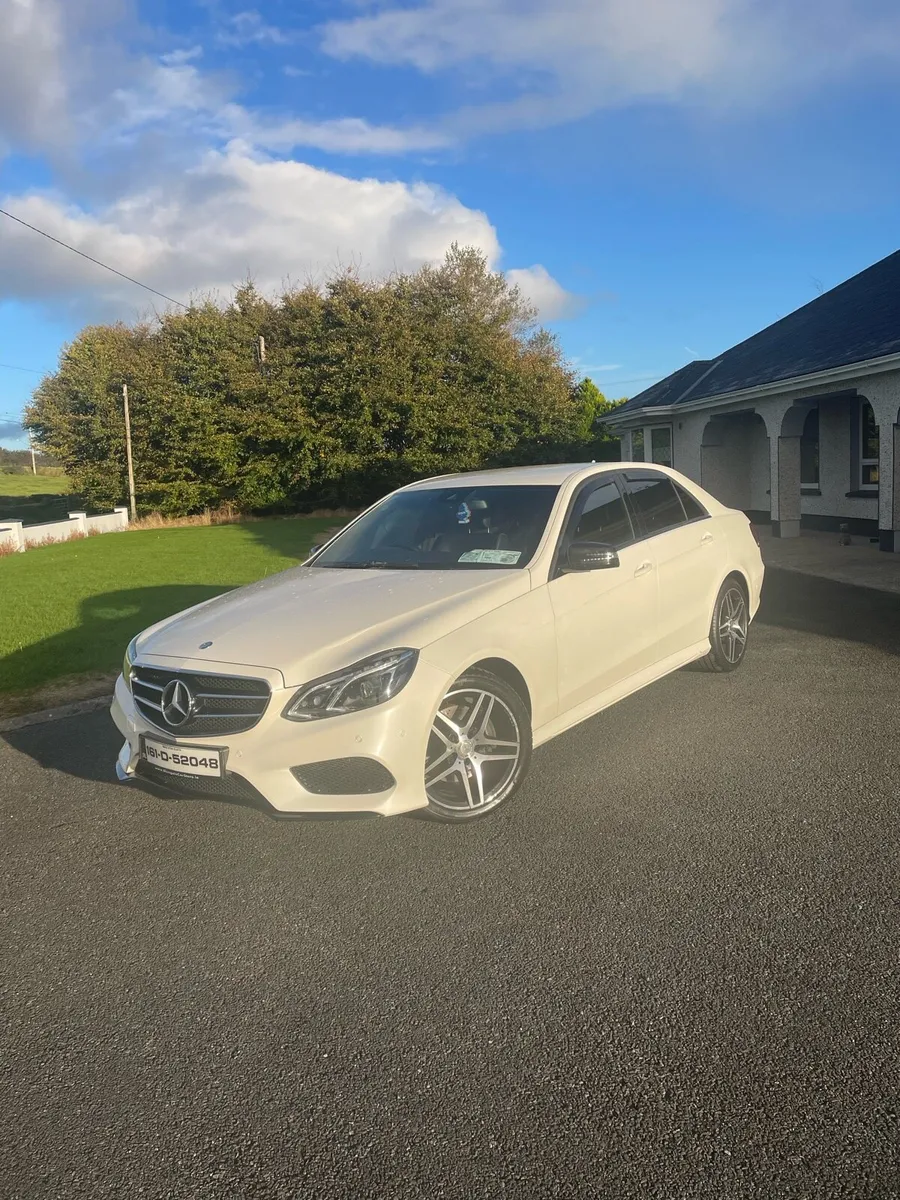 Mercedes AMG Night Edition - Image 4